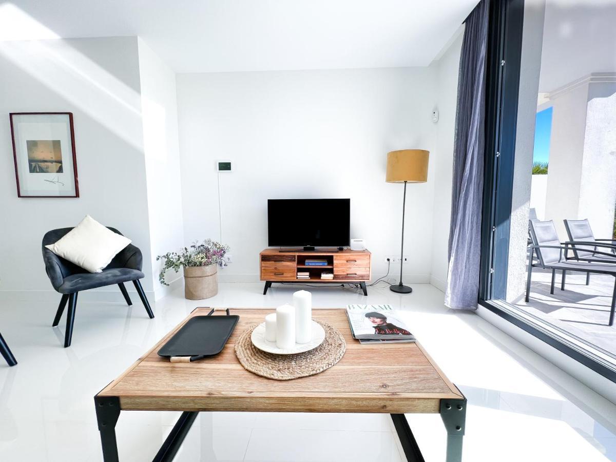 Apartment In Manilva, Just A Few Steps From The Beach Exterior foto