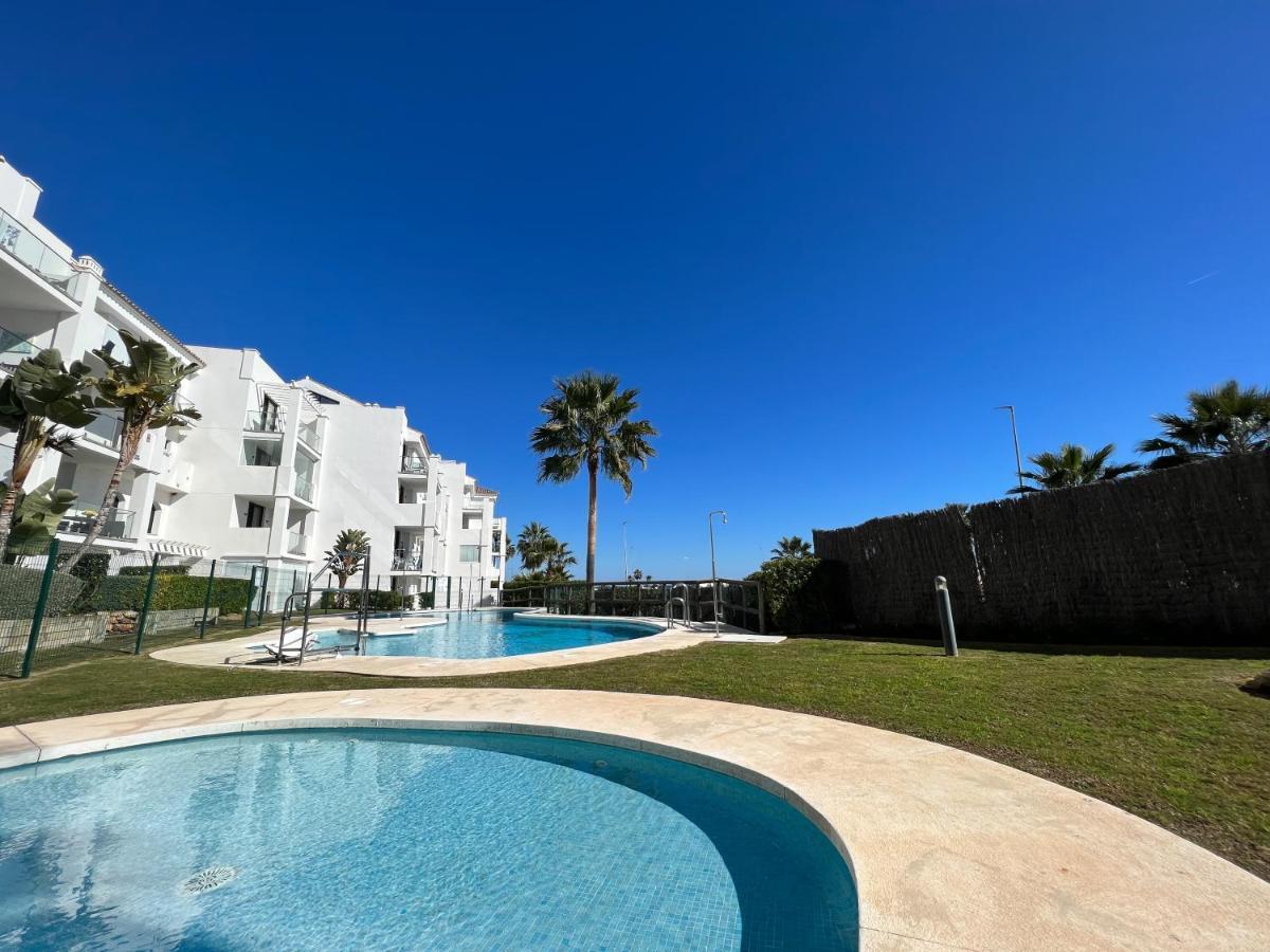 Apartment In Manilva, Just A Few Steps From The Beach Exterior foto